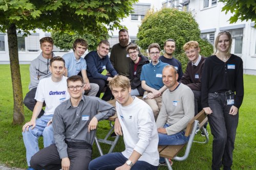 Foto von neuen Auszubildenden und dual Studierenden 2023